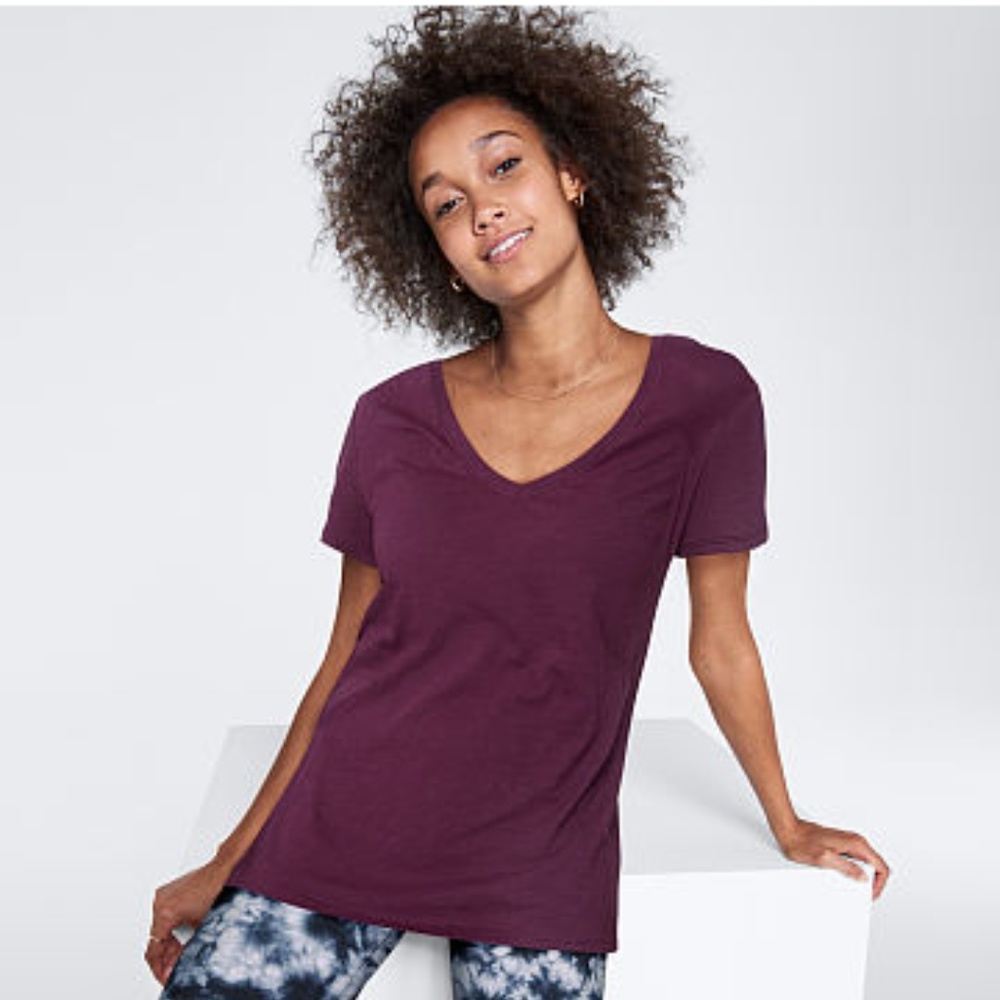 VS PINK PERFECT CREW V NECK MAROON TEE Small NWT